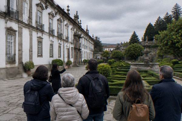 Small Historical Group, 8 Hours, Porto