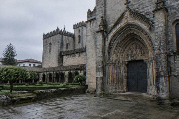 Lunch & Entry Tickets, 8 Hours, Porto