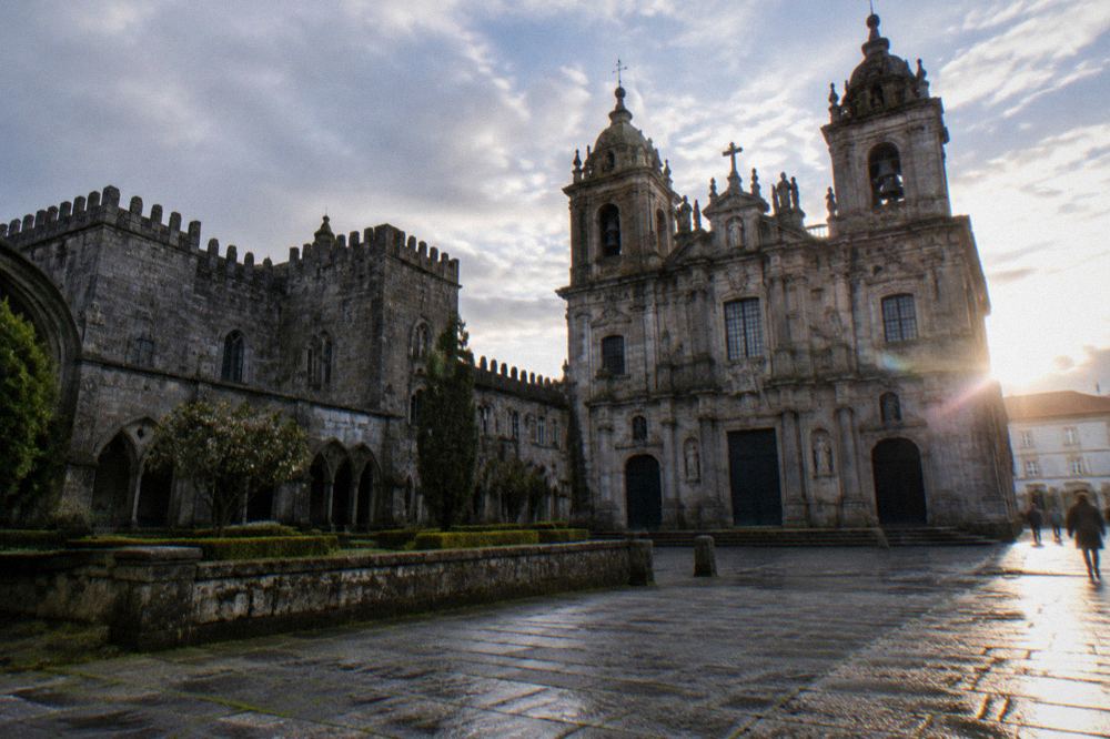 Granade baroque facade of the Sé de Braga cathedral seen from the square